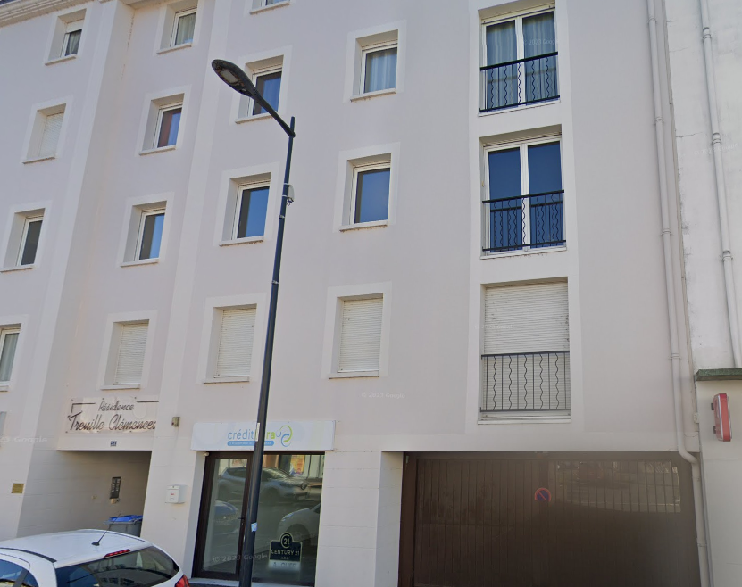 Place de parking sécurisée en sous-sol Réf P.2