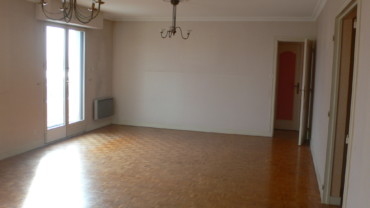 APPARTEMENT 105 M² RÉSIDENCE « LE COLBERT » CHÂTELLERAULT Réf 2175