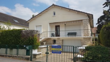 MAISON DE TYPE F4 110 M² CHATELLERAULT Réf 2219