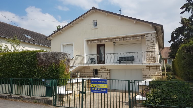 MAISON DE TYPE F4 110 M² CHATELLERAULT Réf 2219