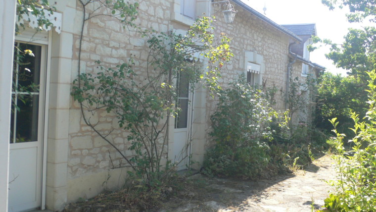 MAISON F6 DE 157 M² AVEC JARDIN CHATELLERAULT Réf 2252