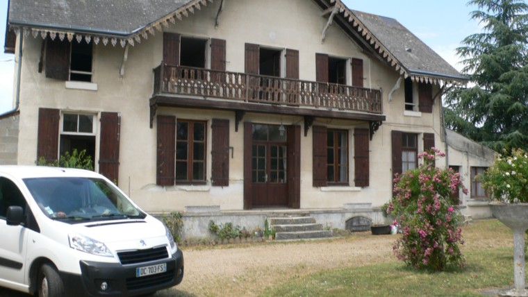 MAISON F6 CHATELLERAULT 130 M² Réf 2246