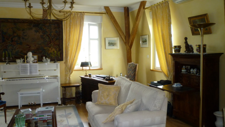 MAGNIFIQUE APPARTEMENT F4 112 M² RÉSIDENCE « GRAND HOTEL MODERNE » CHATELLERAULT Réf 2251