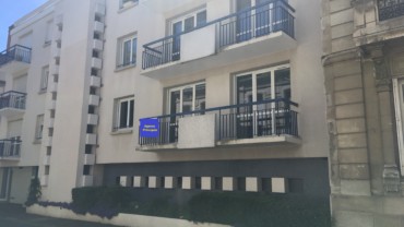 BEL APPARTEMENT F5 DE 107 M² CENTRE VILLE DE CHATELLERAULT Réf 2255