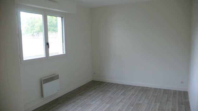 APPARTEMENT F3 DE 70 m² AU REZ DE CHAUSSÉE DE LA RÉSIDENCE « LE TURGOT » CHATELLERAULT Réf 2275