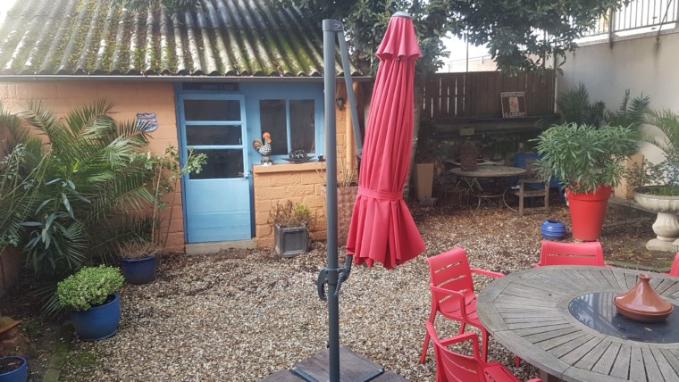 MAISON DE VILLE F5 DE 160 M² AVEC JARDINET EN CENTRE VILLE DE CHÂTELLERAULT Réf