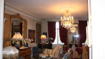 GRAND ET BEL APPARTEMENT F4 SITUE EN PLEIN CENTRE VILLE BOULEVARD BLOSSAC CHÂTELLERAULT Réf 2305