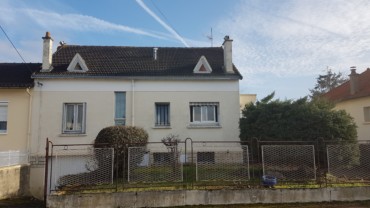 MAISON 5 CHAMBRES DE 121 M² SUR TERRAIN DE 1000 M² Réf 2303