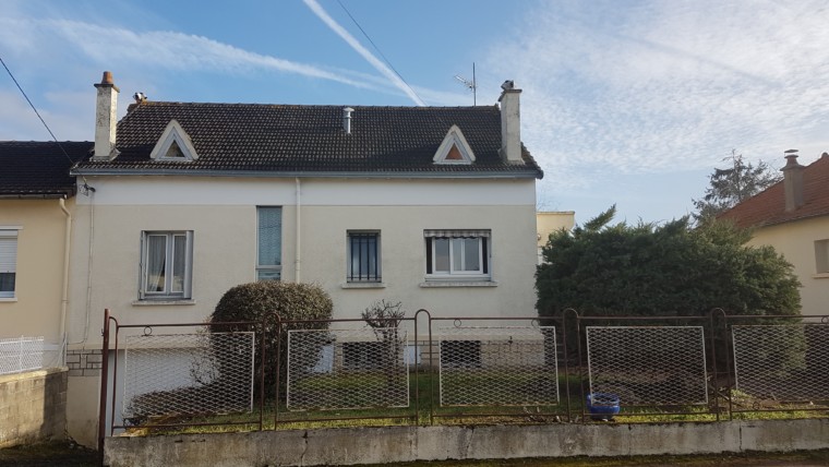 MAISON 5 CHAMBRES DE 121 M² SUR TERRAIN DE 1000 M² Réf 2303