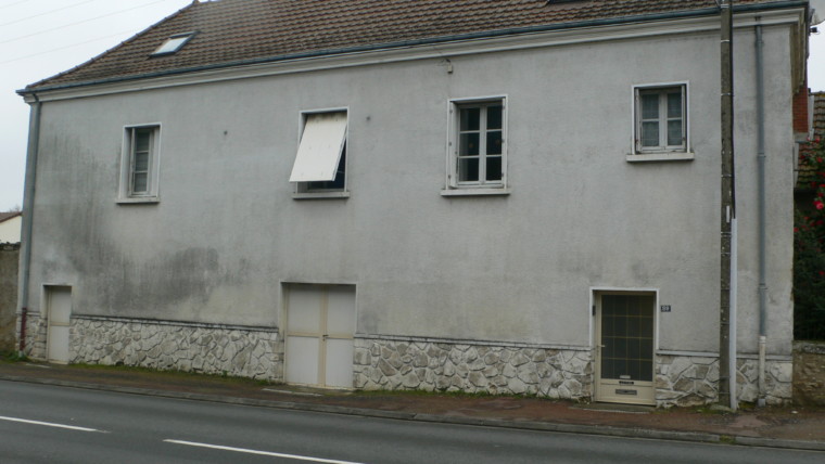 MAISON F3 DE 83 M² DE PLAIN PIED AVEC SOUS SOL ENTERRE CHÂTELLERAULT Réf 2309
