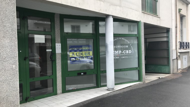 LOCAL COMMERCIAL PROCHE DE LA GARE DE CHÂTELLERAULT Réf L.8