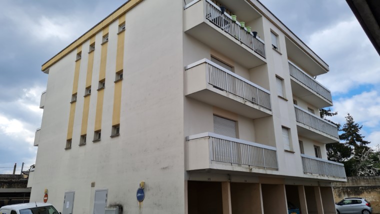APPARTEMENT F2 DE 42 M² DANS LA RESIDENCE LE BERRY A CHÂTELLERAULT Réf 2366