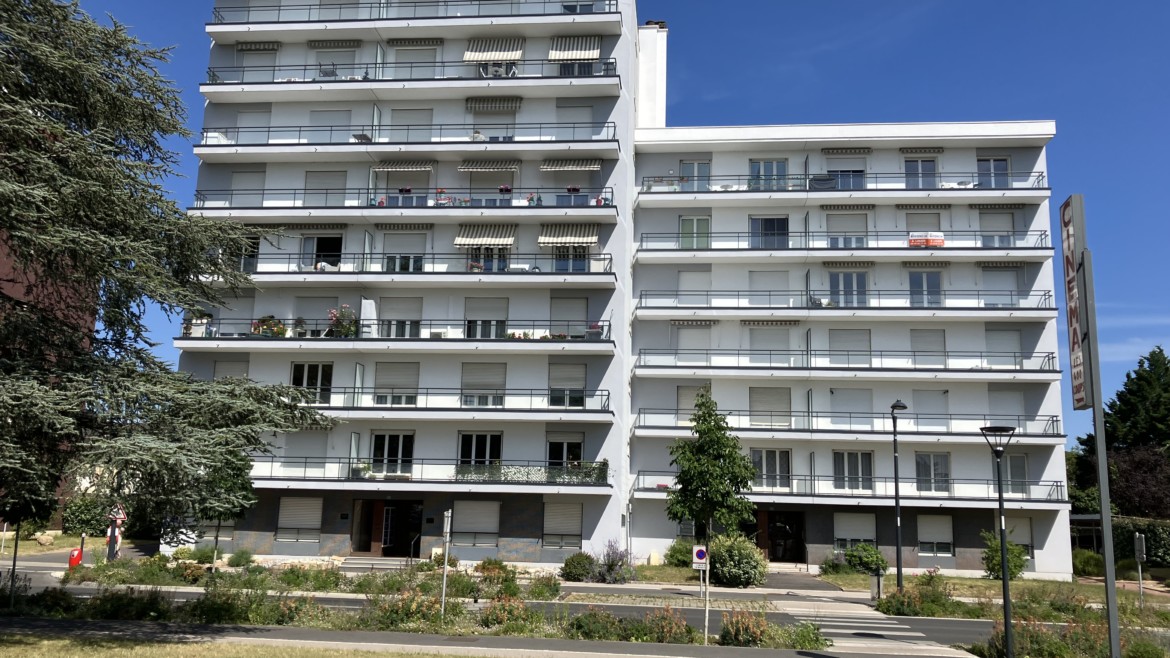 APPARTEMENT F3 DE 65 M² DANS LA RÉSIDENCE « LE MAZARIN » CHÂTELLERAULT Réf A.57