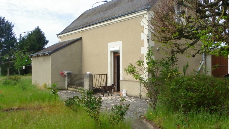 MAISON A RÉNOVER DE 88 M² SUR TERRAIN DE 996 M² PROCHE SUPER U Réf 2493
