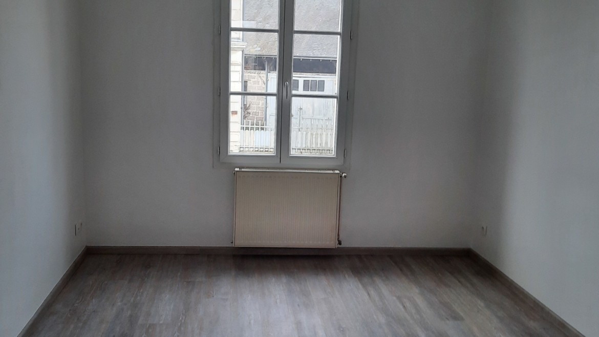 APPARTEMENT F3 PROCHE CENTRE VILLE CHÂTELLERAULT Réf A.118