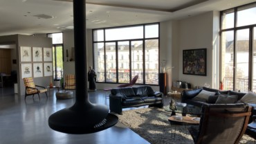 EXCEPTIONNEL A CHÂTELLERAULT : LOFT DE 319 M² AU CŒUR DE VILLE AVEC PRESTATIONS RARES Réf 2617