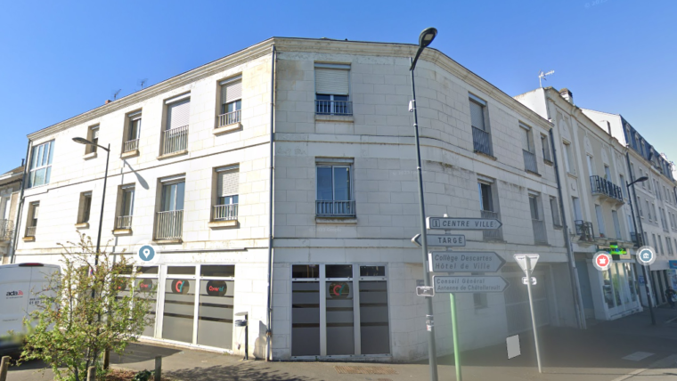 APPARTEMENT F4 CENTRE VILLE EN FACE DE LA GARE CHÂTELLERAULT Réf 2625