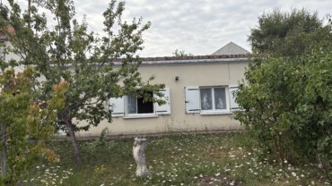 AFFAIRE A SAISIR : MAISON PLAIN-PIED DE 80 M² ENVIRON DANS QUARTIER RÉSIDENTIEL ET CALME CHÂTELLERAULT Réf 2641