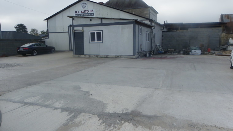 ATELIER DE MÉCANIQUE 3 PONTS TERRAIN DE 2847 M² DONT 1000 M² CONSTRUCTIBLE ZONE NORD CHÂTELLERAULT Réf 2647