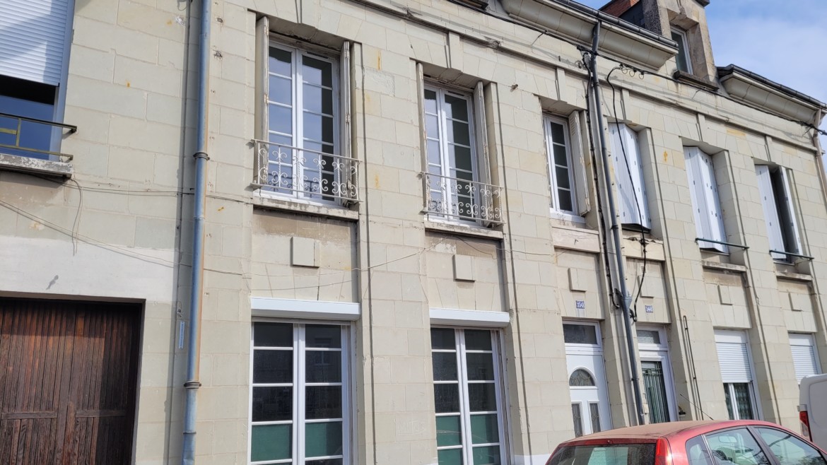 MAISON F5 DE 127 M² PROCHE GARE AVEC JARDIN CHÂTELLERAULT Réf M.30