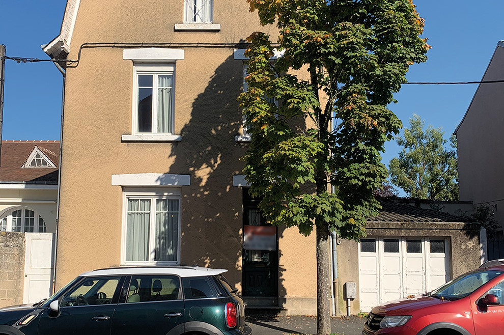 MAISON DE VILLE F5 DE 123 M² A RÉNOVER PROCHE CENTRE-VILLE CHÂTELLERAULT Réf 2631