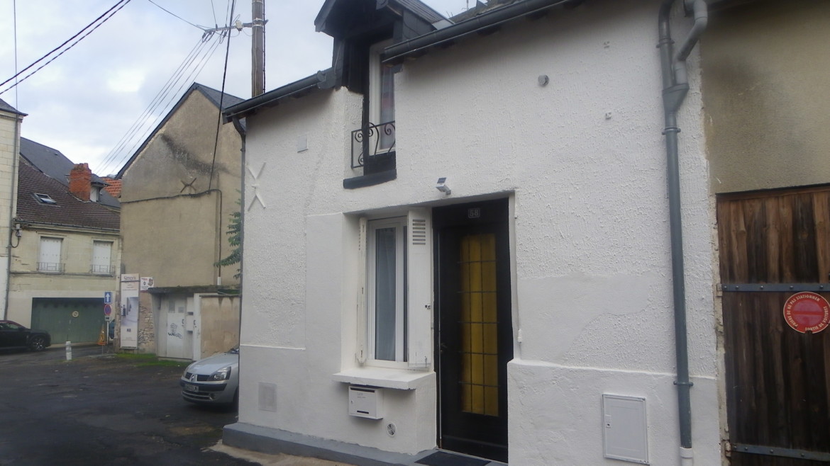 MAISON DE VILLE F2 41.6M² PLEIN CENTRE VILLE CHÂTELLERAULT Réf 2673