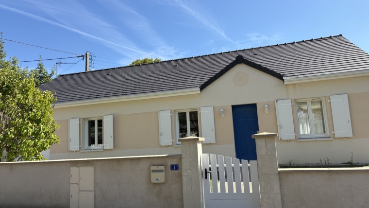 SUR LES HAUTEURS D&rsquo;ANTOIGNE BEAU PLAIN PIED DE 87 M² Réf 2678